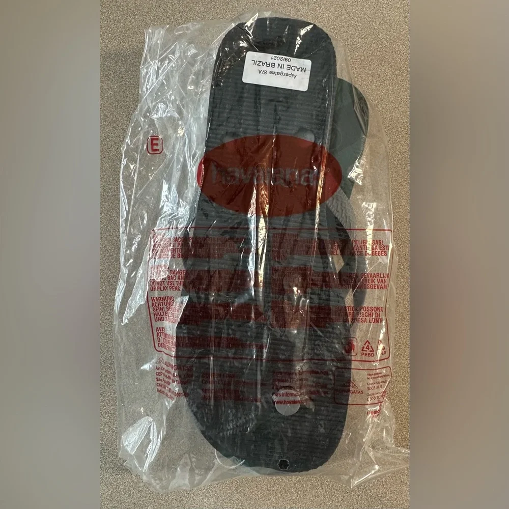 Havaianas Flip Flops - NWT